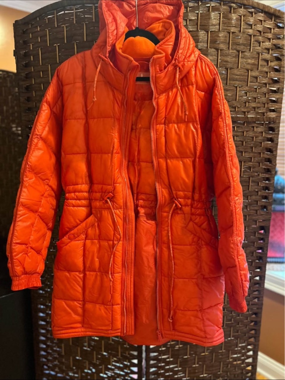 Free People Hooded Puffer Jacket NEW runs large fits like a medium